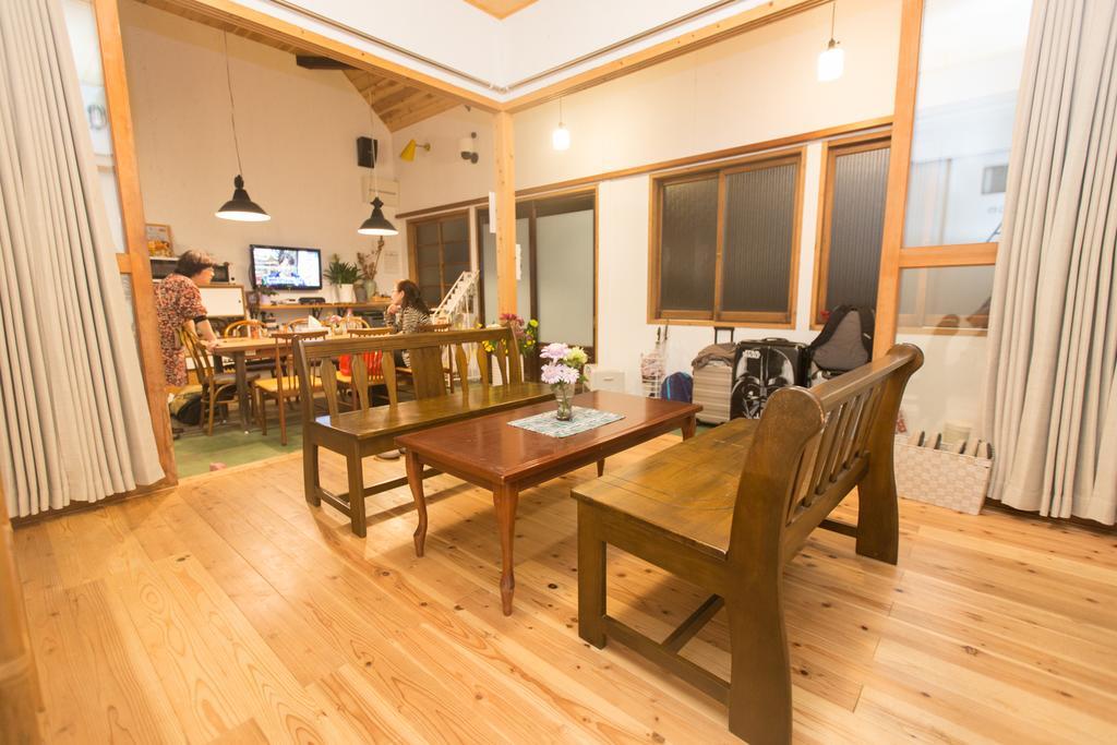 Guesthouse Anthut Shirakawa  Exterior photo